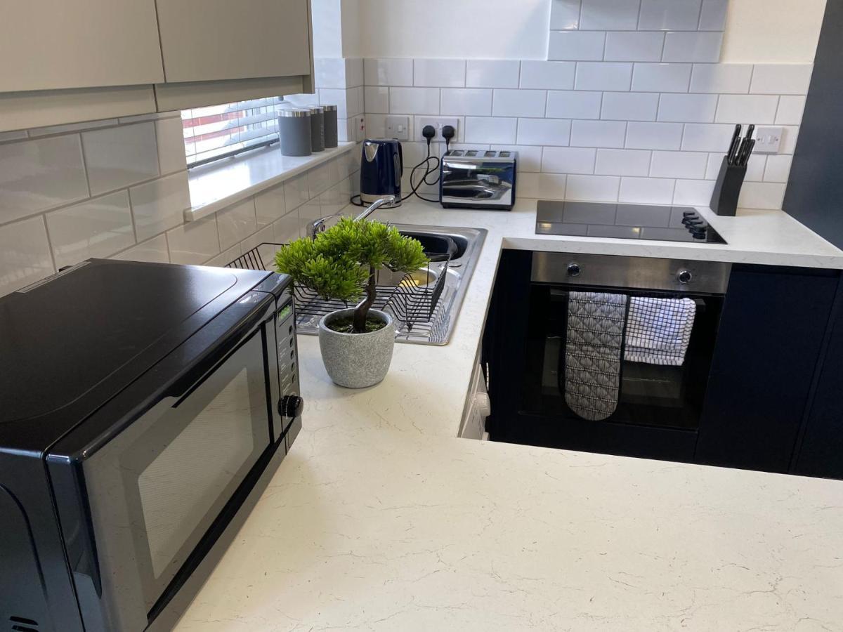 Appartamento Hu-Thirteen Apt One - Sleeps 4 Hessle Esterno foto